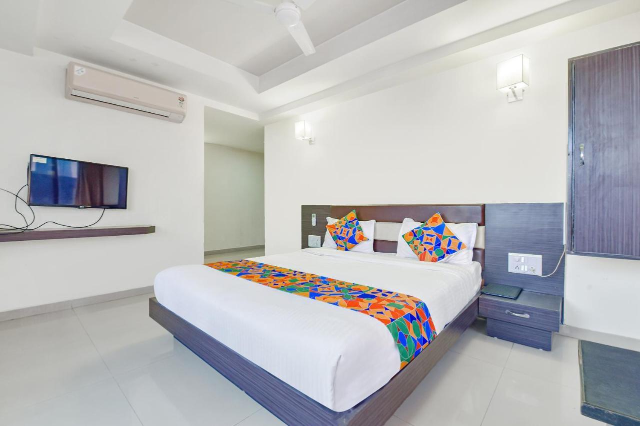 Fabhotel Skyland Ahmedabad Ngoại thất bức ảnh